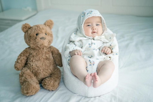 利津宝宝吃不饱母乳的症状